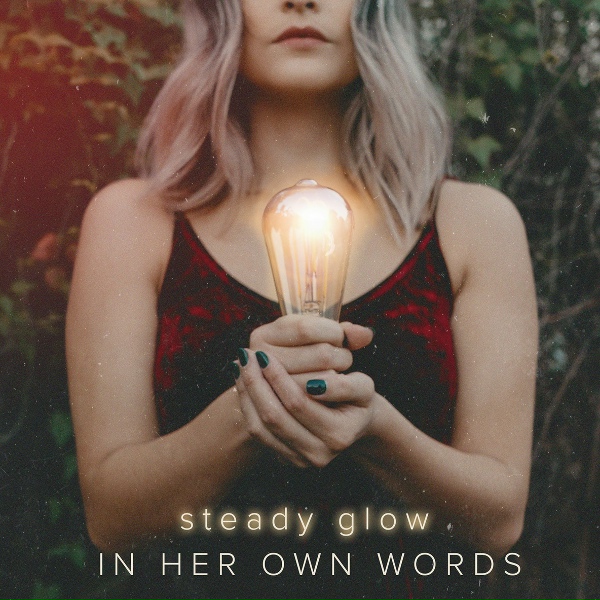 Обложка: In Her Own Words - Out of Focus