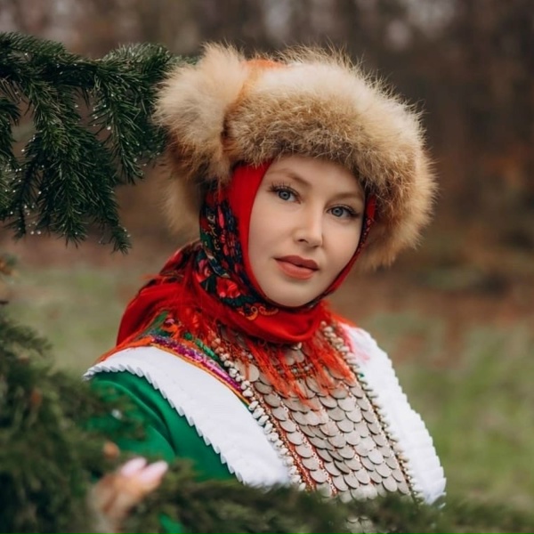 Обложка: Марина Мари - Пӧртыл мыйын ӱдыр еҥ жапем
