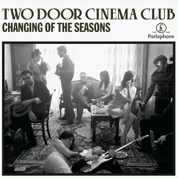 Обложка: Two Door Cinema Club - Golden Veins