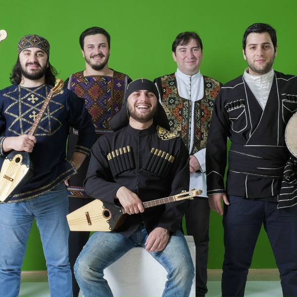 Обложка: Бани - Svanuri