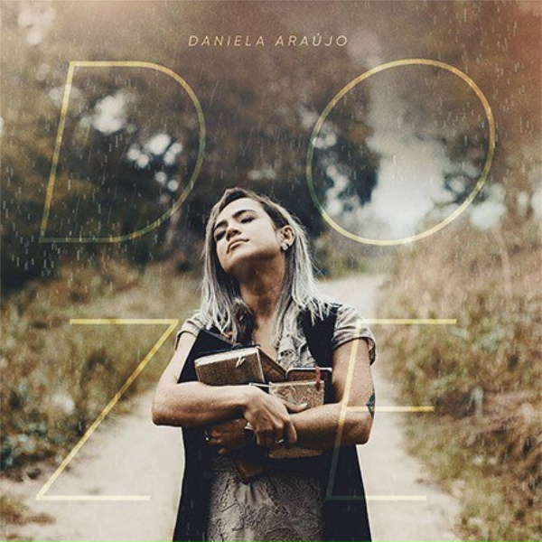 Обложка: Daniela Araujo - Outubro