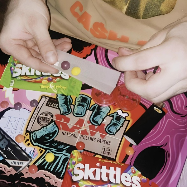 Обложка: candy k, LOOK AT STIFF - SKITTLES