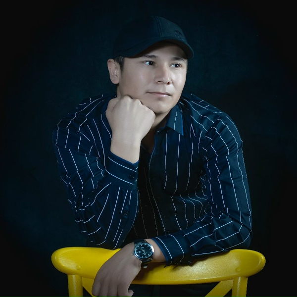 Обложка: Кулжанов Нурлан - Көздерің