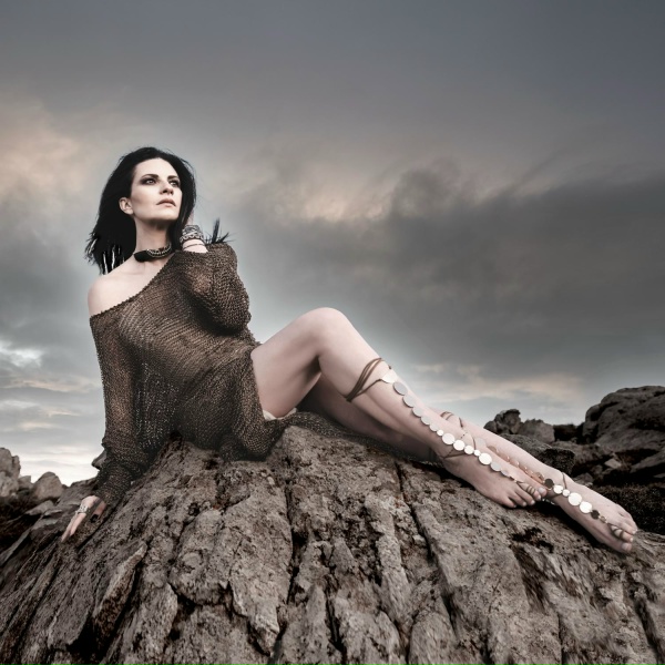 Обложка: Laura Pausini - MI HISTORIA ENTRE TUS DEDOS