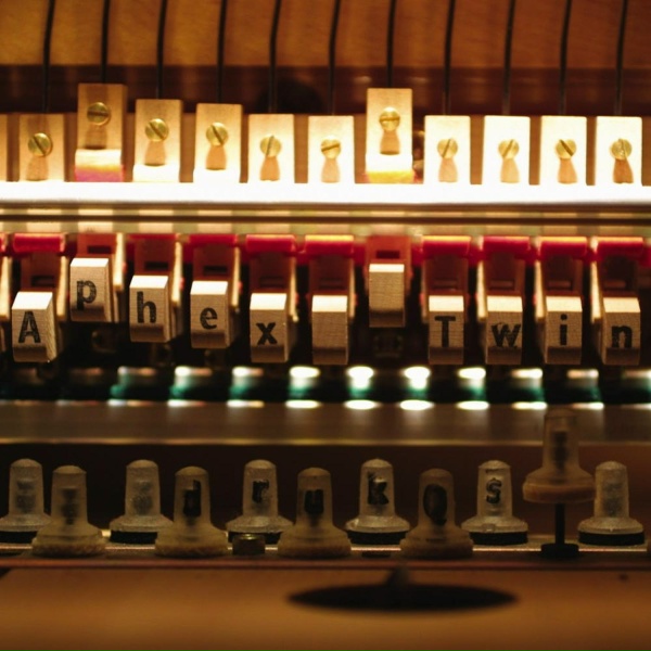 Обложка: Aphex Twin - QKThr