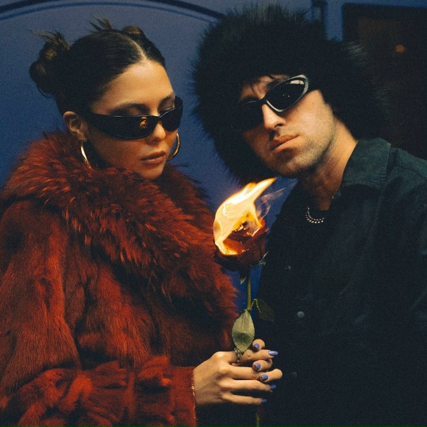 Обложка: BLIZKEY feat. Liili - Roses