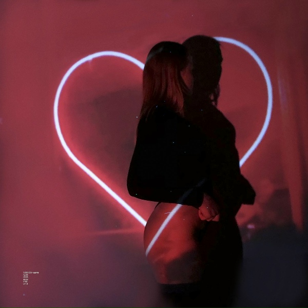Обложка: Pensees feat. Soulmate - Kiss Me