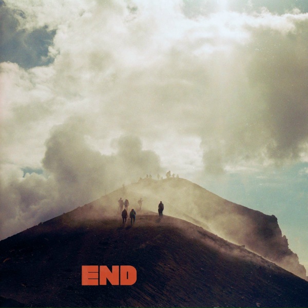 Обложка: Explosions In The Sky - Loved Ones