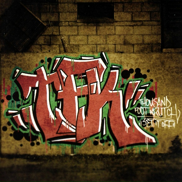 Обложка: Thousand Foot Krutch - Small Town