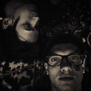 Обложка: две тысячи ярдов - друг